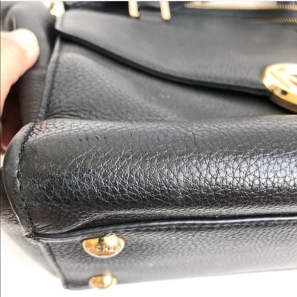 Michael Kors mid size black bag - Picture 8 of 13